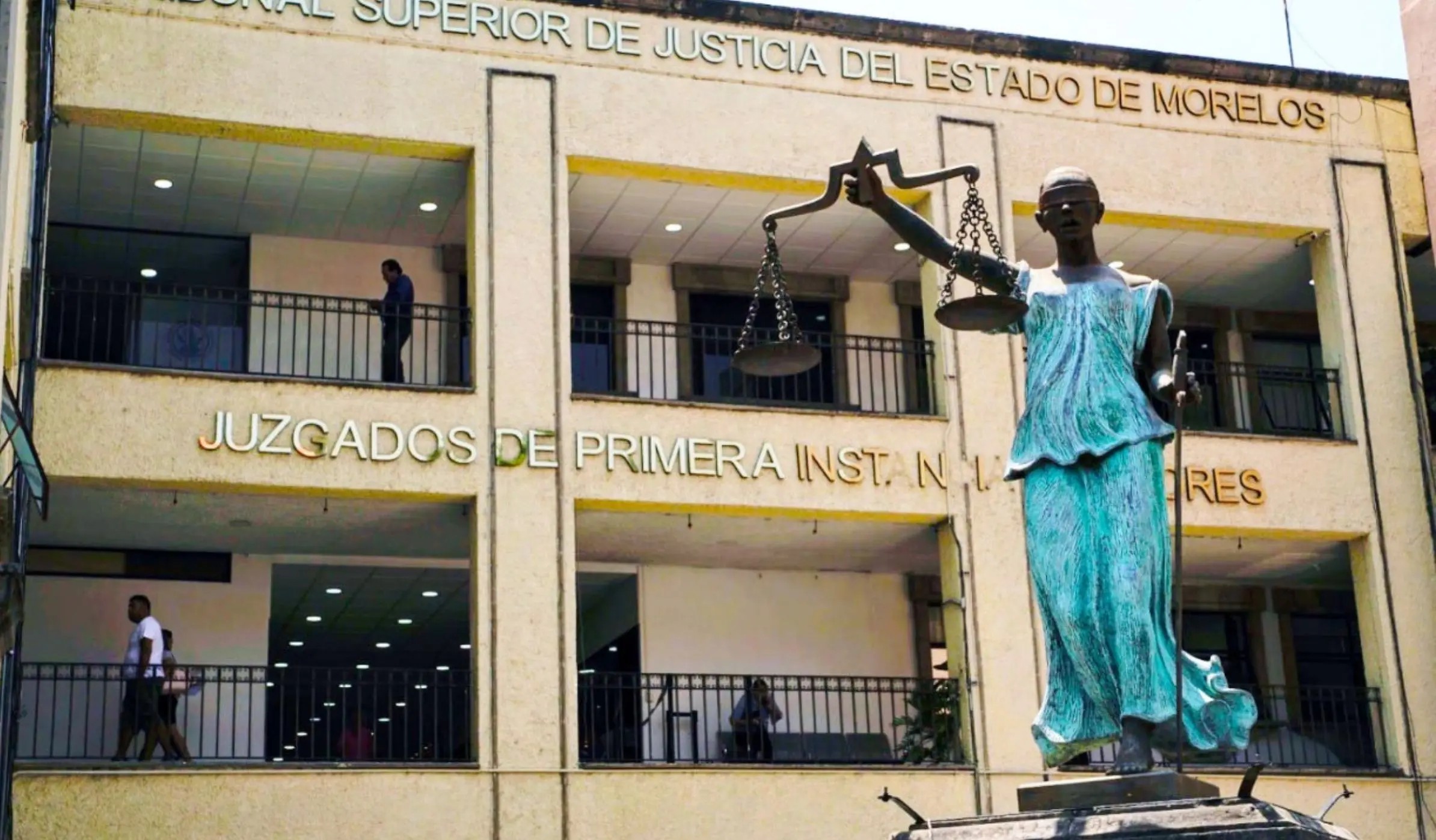 El tribunal laboral garantiza la resolución justa y legal de los conflictos entre trabajadores y empleadores, protegiendo derechos laborales y asegurando el cumplimiento de la ley.