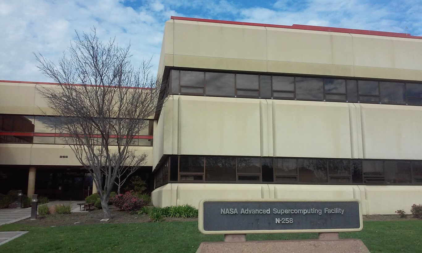 La División de Supercomputación Avanzada de la NASA ubicada en el Centro de Investigación Ames, Pleiades
