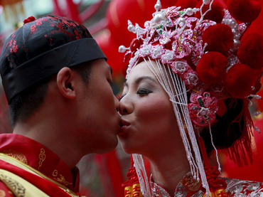 BODA DURANTES LAS CELEBRACIONES POR EL AÑO NUEVO CHINO Y EL DÍA DE SAN VALENTÍN