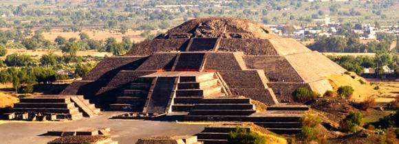 Teotihuacan_Pyramid_of_the_Moon-580x210