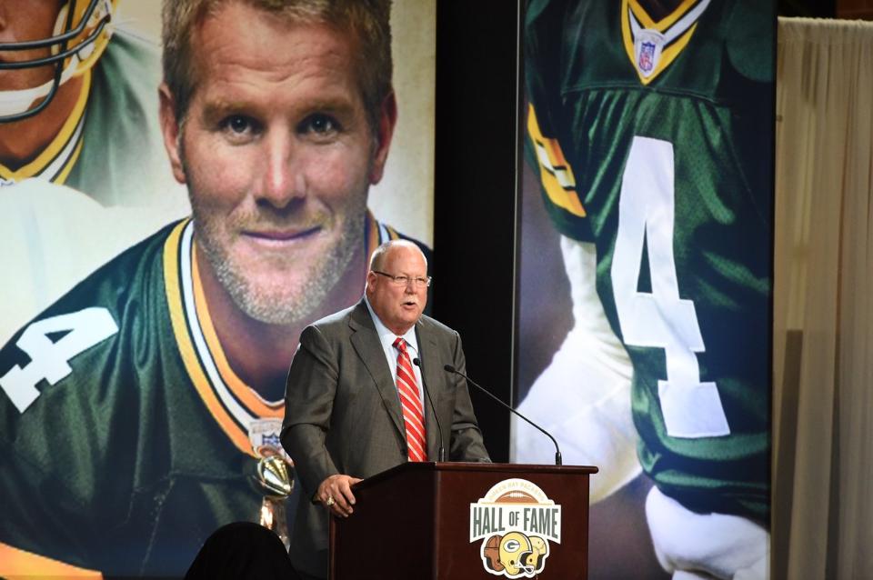 temp150718-favre-ceremony-BIE_0583--nfl_mezz_1280_1024