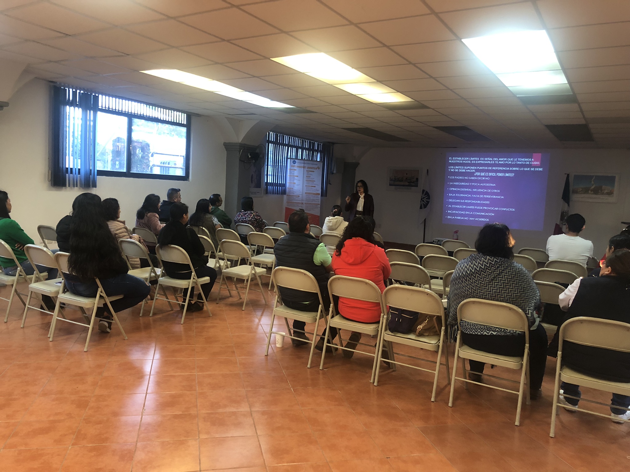 conferencia estableciendo límites en la adolescencia