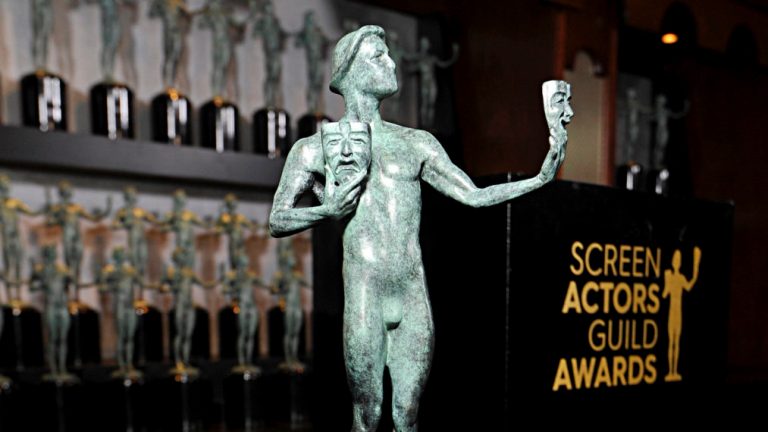 Estatua del premio de los SAG Awards